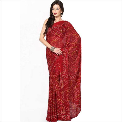 Women Wear Maroon Chunri Print Crepe Saree
