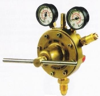 M 600 Oxygen Regulators