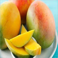 Fresh Mango - Whole, Oval Shape, Yellow Color | Naturally Grown, Glutinous, Long Shelf Life Of 6 Months, Sweet Taste, High Nutritional Value