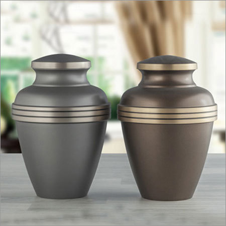 Banded Urns