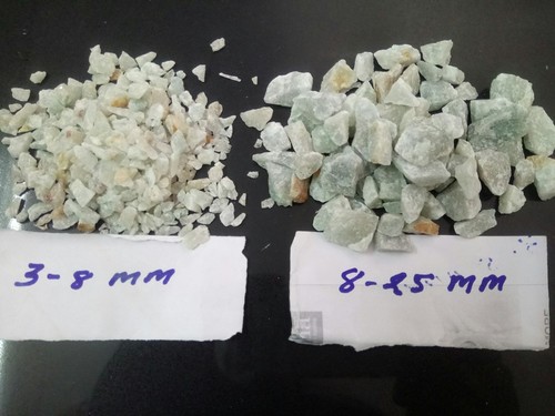 Light Green Crushed Stone Aggregate And Chips For Industrial Epoxy Flooring Water Absorption: Yes