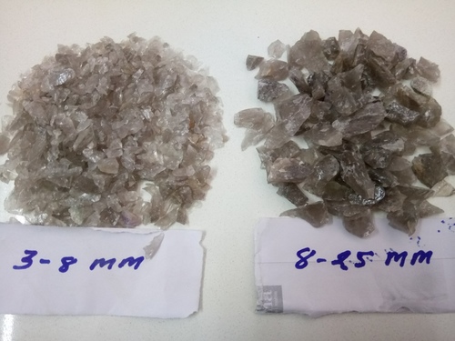 Natural smokey quartz grey and smoky dark grey quartz lumps and aggregate with crushed stone