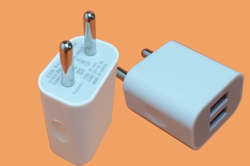 2.1A Dual USB Travel Power Adapter & Charger (White)