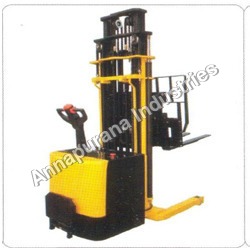 Hydraulic Battery Operated Stacker