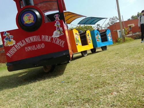 Trackless toy train