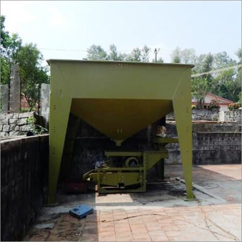Fruit Feed Silo With Pre Cleaner