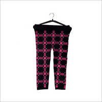 Ladies Capri - Lycra Fabric, All Sizes Available, Pink Color, Elasticized Waistband, Tear Resistant, Easy To Wash, Skin-friendly