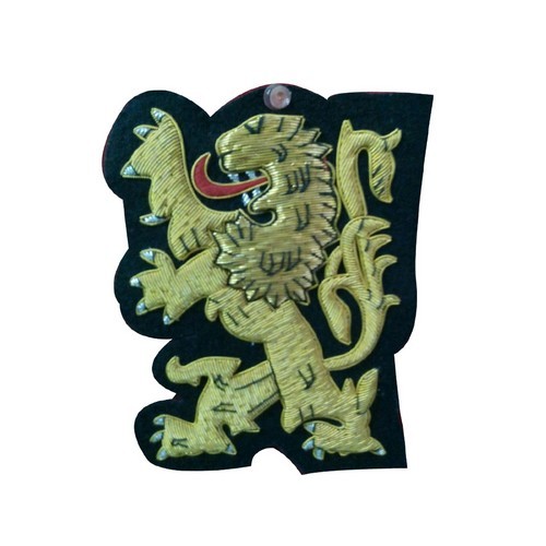 त्वचा का रंग धागा कढ़ाई ब्रोच