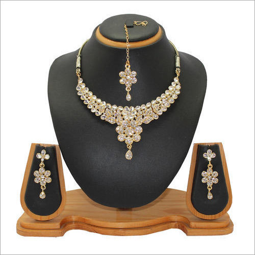 Kundan Work Necklace Set