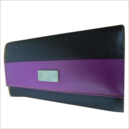 Ladies Stylish Leather Pouch