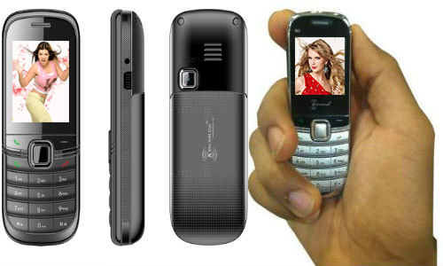SMALLEST MOBILE PHONE IN THE WORLD