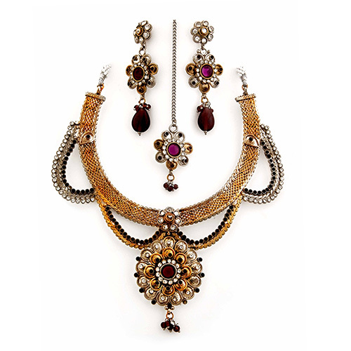 Artificial Necklaces