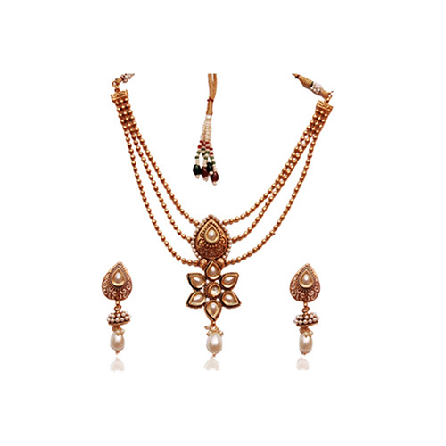 Flower with String Necklace