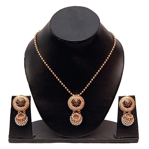 Round Pearl Beads Necklace