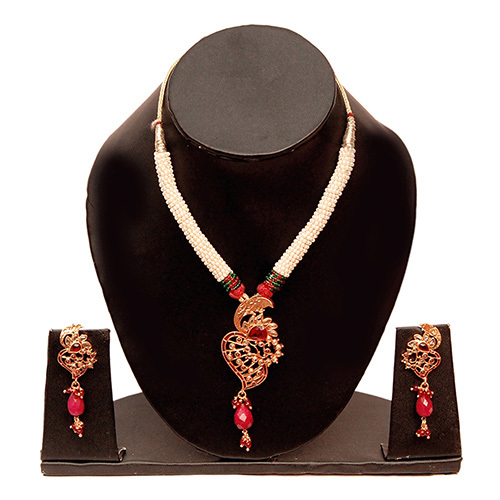 डिजाइनर मोती का हार