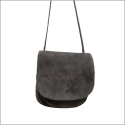 LEATHER SHOULDER BAG