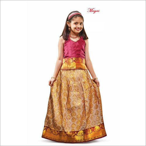 Ladies Lahenga Choli - Jacquard Fabric, Sizes S, M, L , Red Printed Sleeveless Design for Summer Elegance