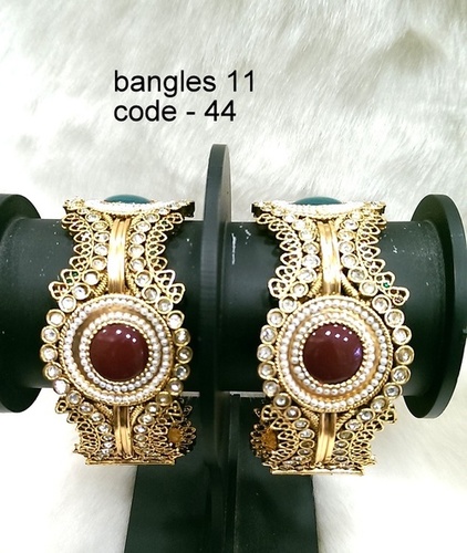 Bangle Set - Copper Alloy, Diamond Stone | Charming Look, Immaculate Finish, Customizable Design