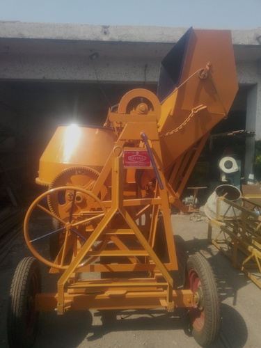 Sand Screening Machine - Iron, 500-1500 kg | Durable Design, 1 Year Warranty, General Use for Construction