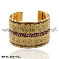 Timeless Charm - Brass Cuff