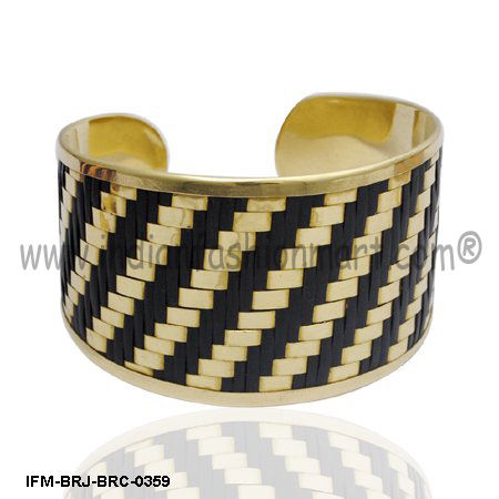 Jubilant weave  - Brass Cuff