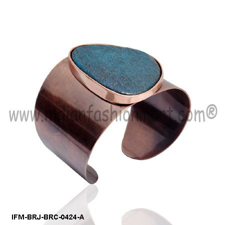 De Rigueur Puissance - Copper Cuff Gender: Women