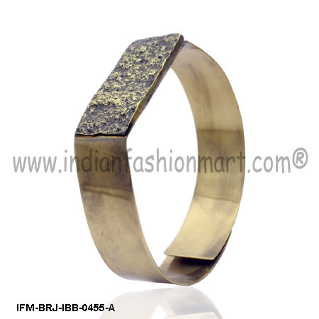 Eudemonia Agrestic  - Brass Bangle