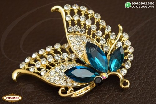 Golden Saree Pin 001