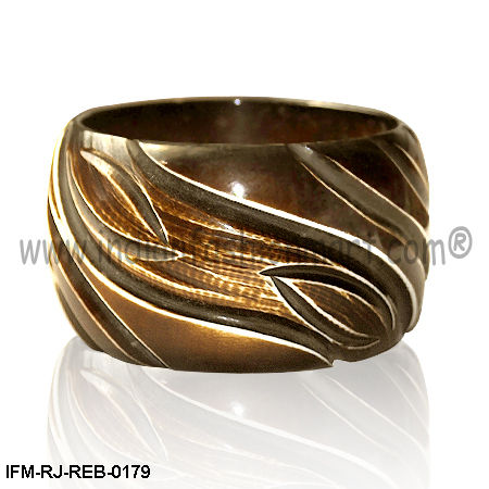 Soul Splash -Resin Bangle Gender: Women