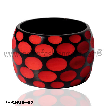 Flirtatious Bagatelle - Resin Bangle