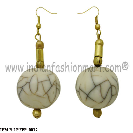 Pristine Wodge - Resin Earring Gender: Women