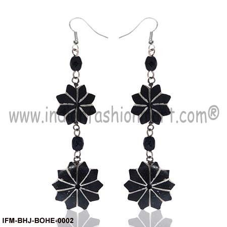 Kendra Lei - Bone  Earrings