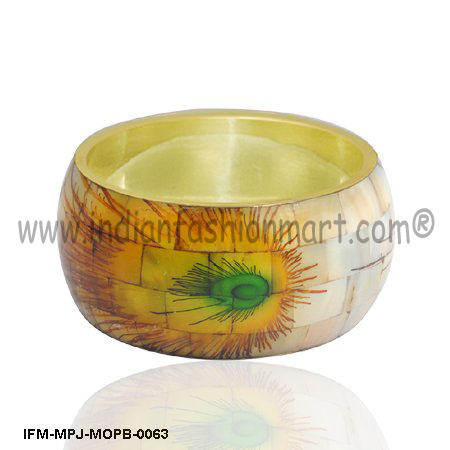 Ocellus Passion - Mother of pearl Bangle