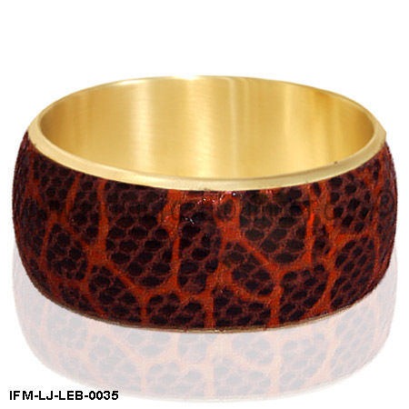 Wrig-love Beauty - Leather Bangle