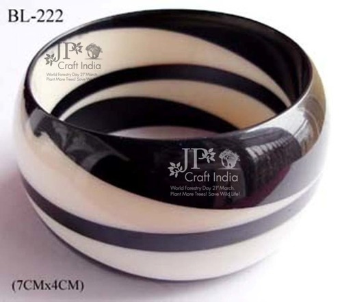 Resin B/W Combination Bangle Diameter: 66 Millimeter (Mm)