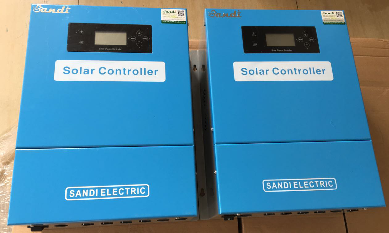 Solar Charge Controller For Charging Battery