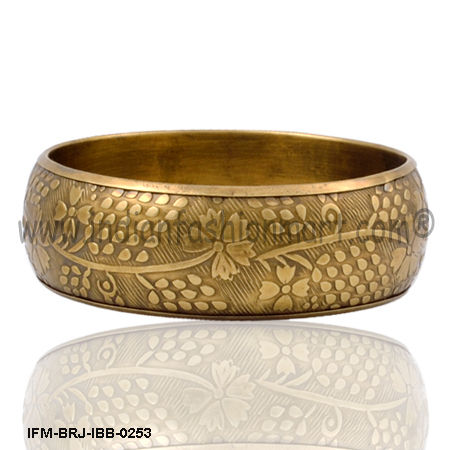 Blissful Mirabelle  -Brass Bangle