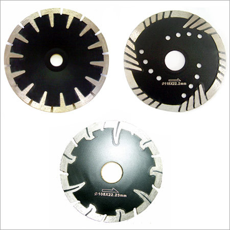 Turbo Blades with Protective Segments