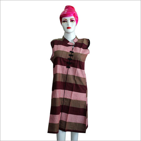 Trendy Sleeveless Kurti