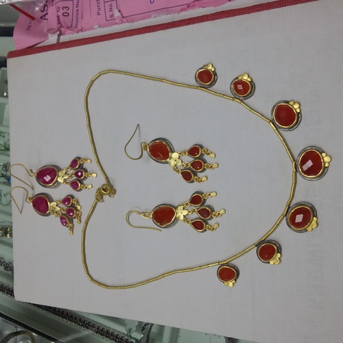 neclase set