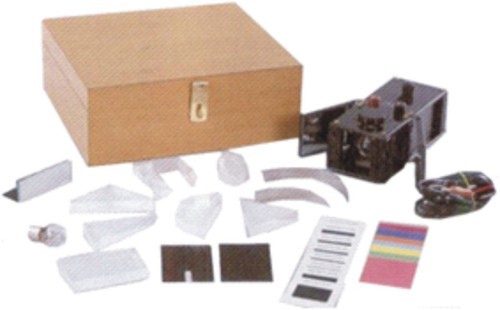 LIGHT BOX - Plastic & Metal, 16.5L x 7W x 6cm H | Versatile Optical Set with 12V Bulb, Lens System, Color Filters, and Slit Plates