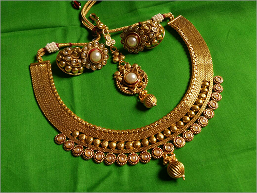Jewelry - Alloy, Variable Dimensions, Gold | Elegant Design, Traditional Style, Oxidized Finish, Bridal Wear
