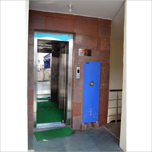 Prime Glassdoor elevator