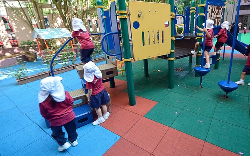 Children's Play Area Rubber Tiles - 20 x 20 Inch , Interlocking Square Edge Design in Vibrant Blues, Greens, Reds/Pinks for Exterior Use