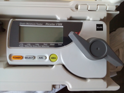 Kett Digital Moisture Meter Machine Weight: 5-25  Kilograms (Kg)
