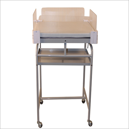 BABY BASSINET TROLLEY