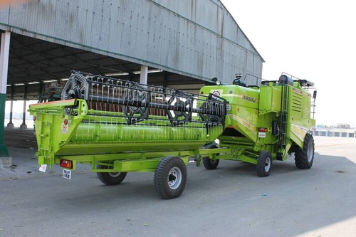 agricultural combine harvester