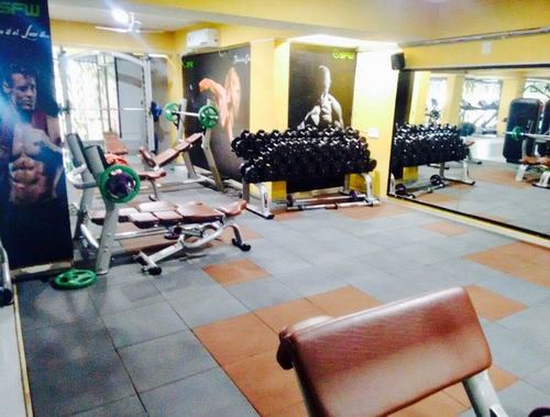 Gym Rubber Flooring - 20 x 20 Inch, Mixed Color | Interlocking Square Edge Tiles, 10-30 mm Thickness for Interior Use
