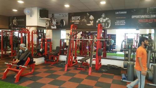 Gym Rubber Flooring - 20x20 Inch, Mixed Color with Interlocking Square Edge Design, 10-30 mm Thickness for Superior Interior Use