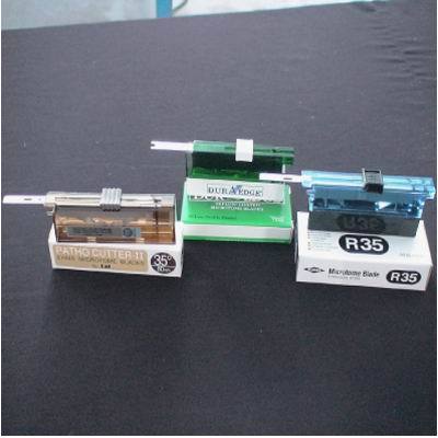 Disposable Microtome Blade Equipment Materials: Ss And Plastic